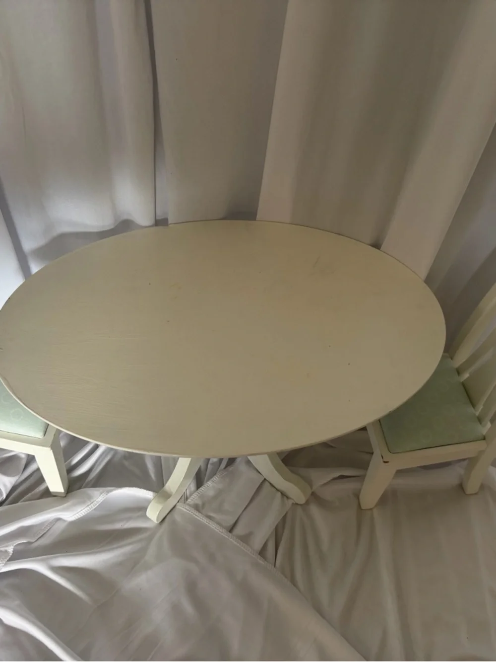 American Girl The Dining Table and Chairs I with chair covers - Picture 5 of 15